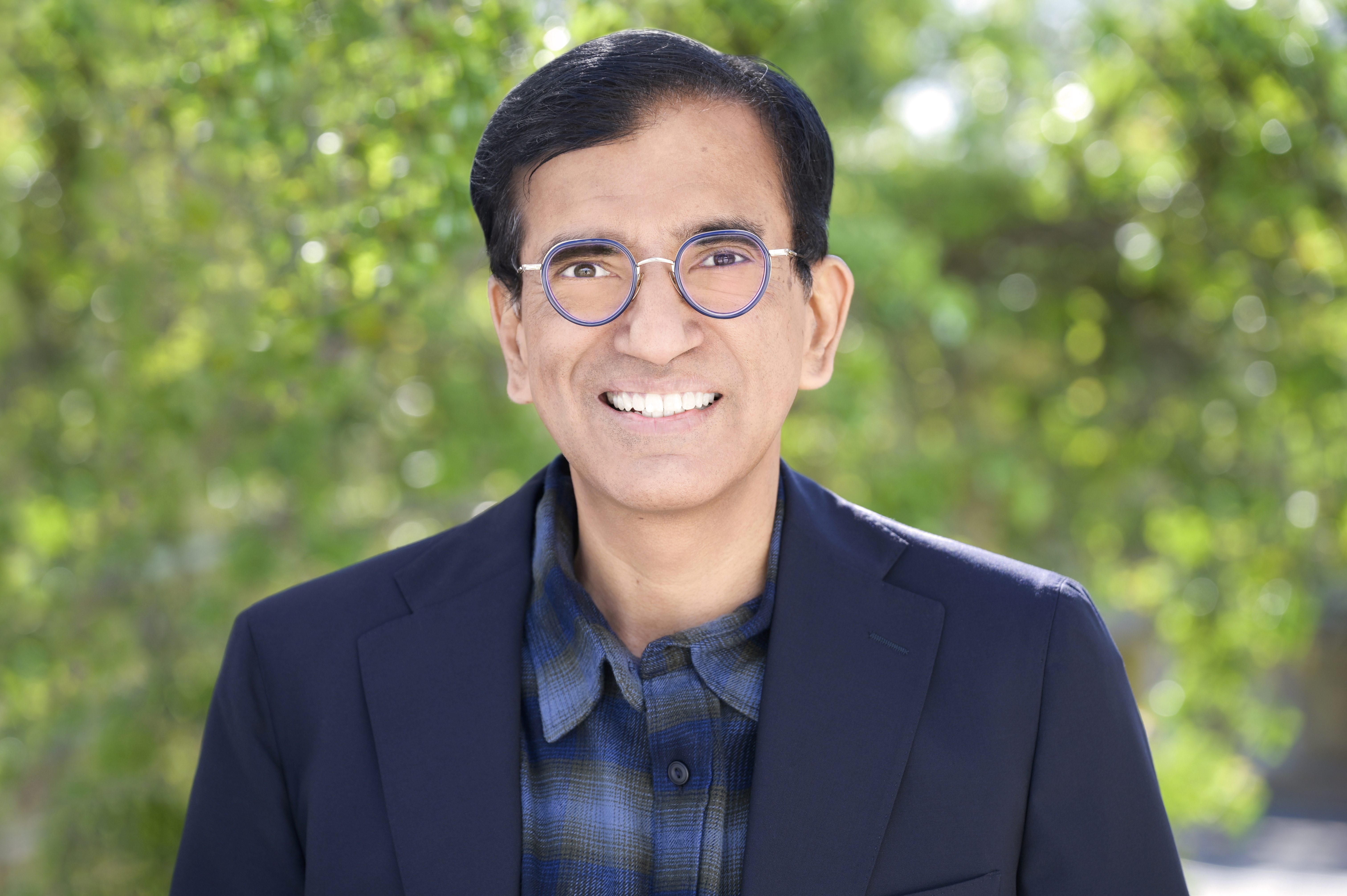 Rajesh Subramaniam Headshot