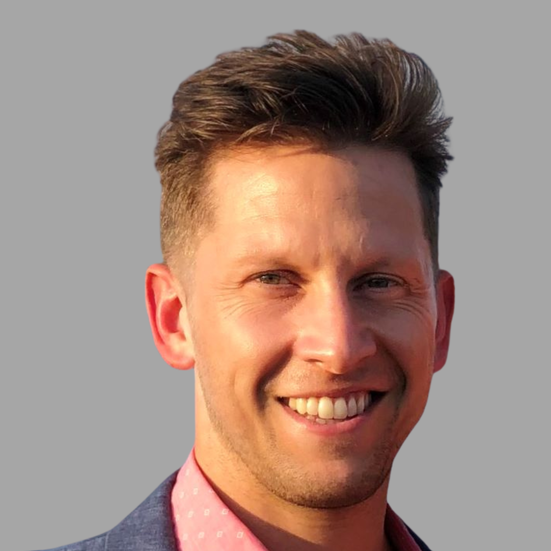 Alex Sommer Headshot