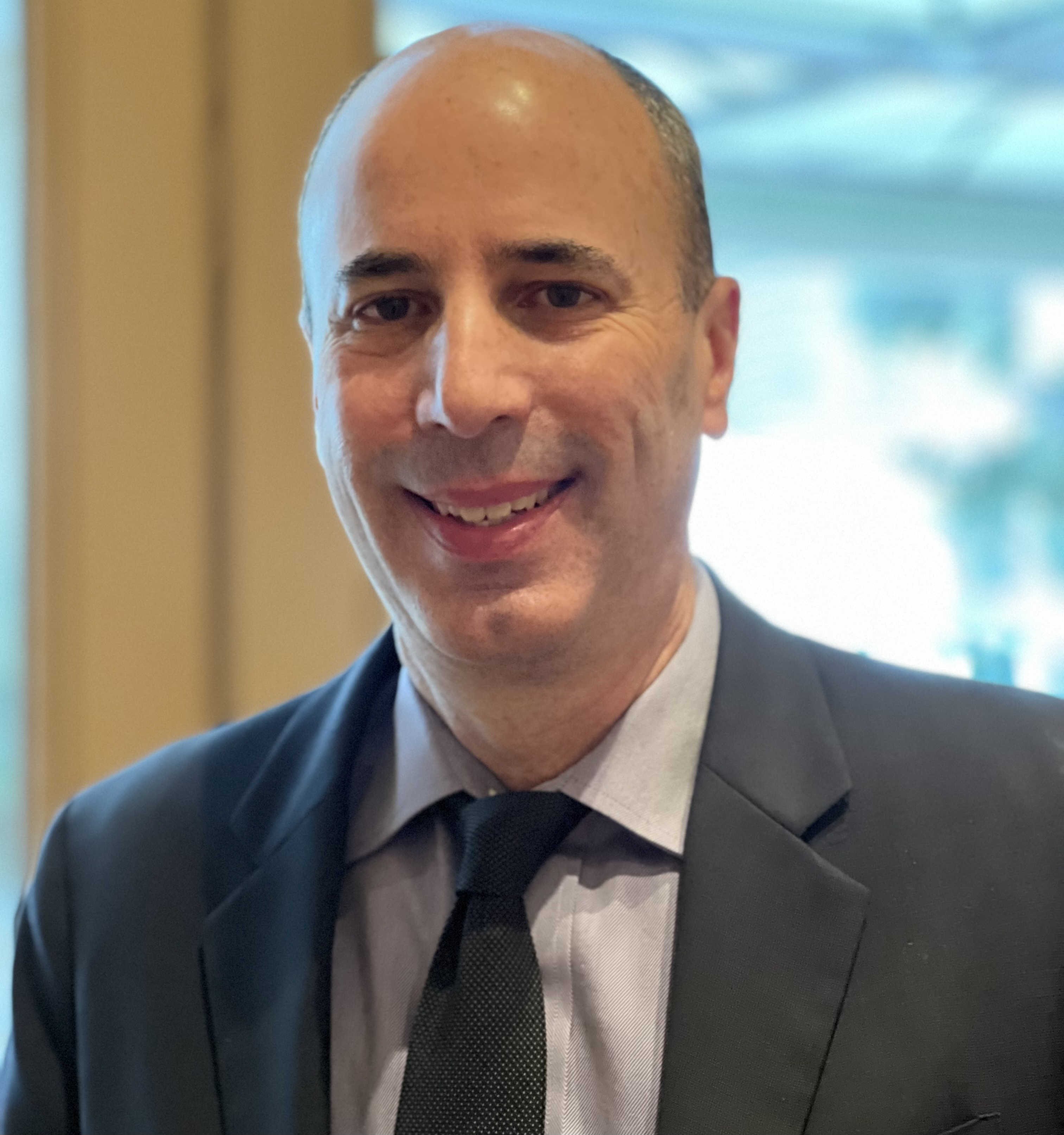 Headshot of Lawrence Green, MD