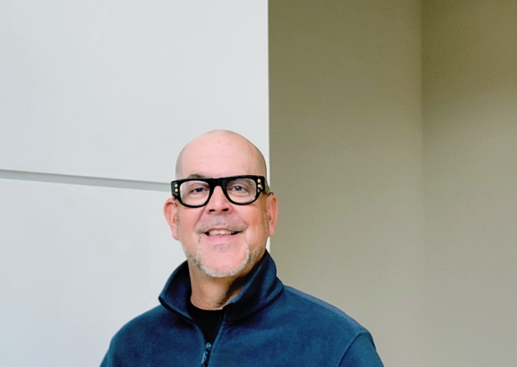 Lynn Carroll Headshot