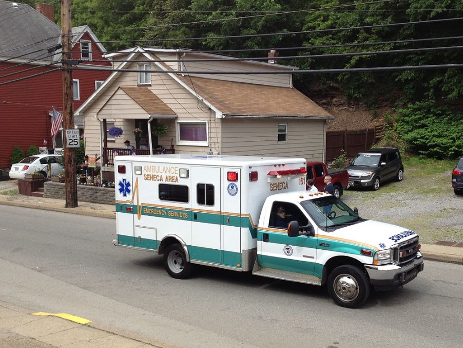 As some retail businesses have raised the amount of money new employees are paid as a way to attract more workers, EMS agencies have found themselves unable to keep up. (Photo: Runningfox08/Wikimedia Commons) 