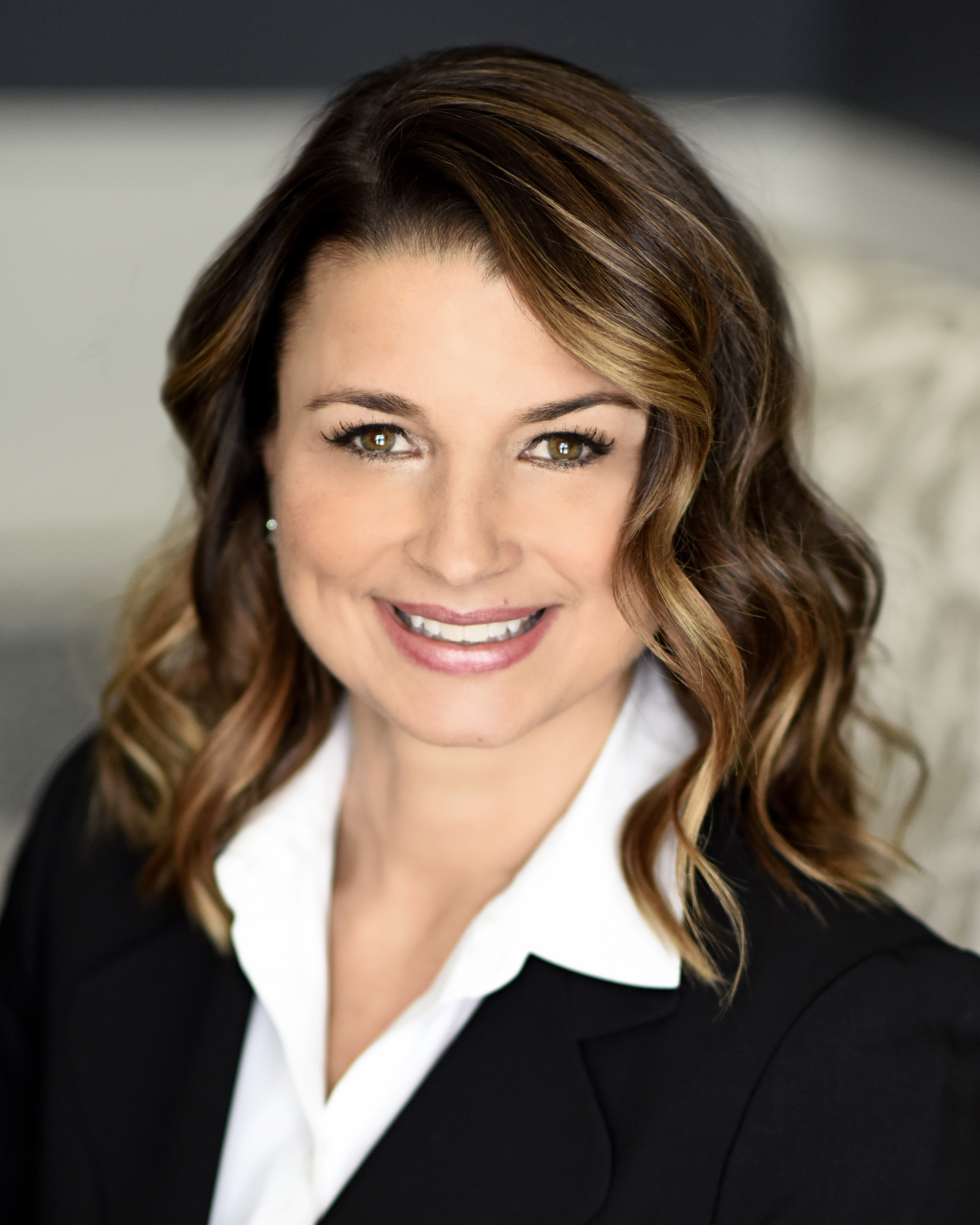Headshot of RaeAnn Grossman, Cotiviti
