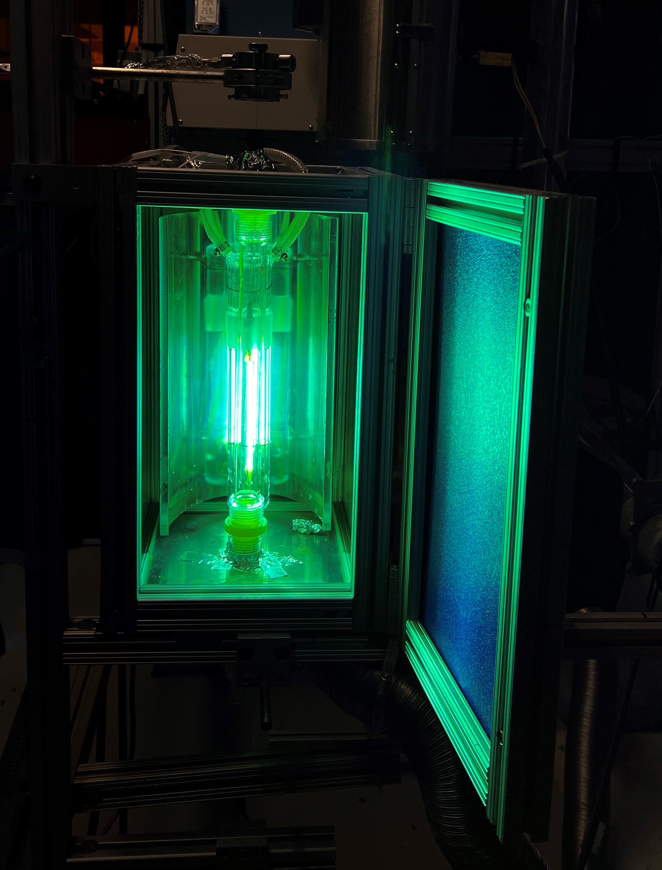 Ultraviolet lamp used for curing the wire cladding. 