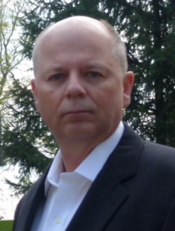 Headshot of Edmund Pezalla