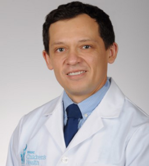 Dr Manuel Valdebran