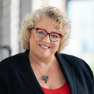 Cindy Gaines Headshot 